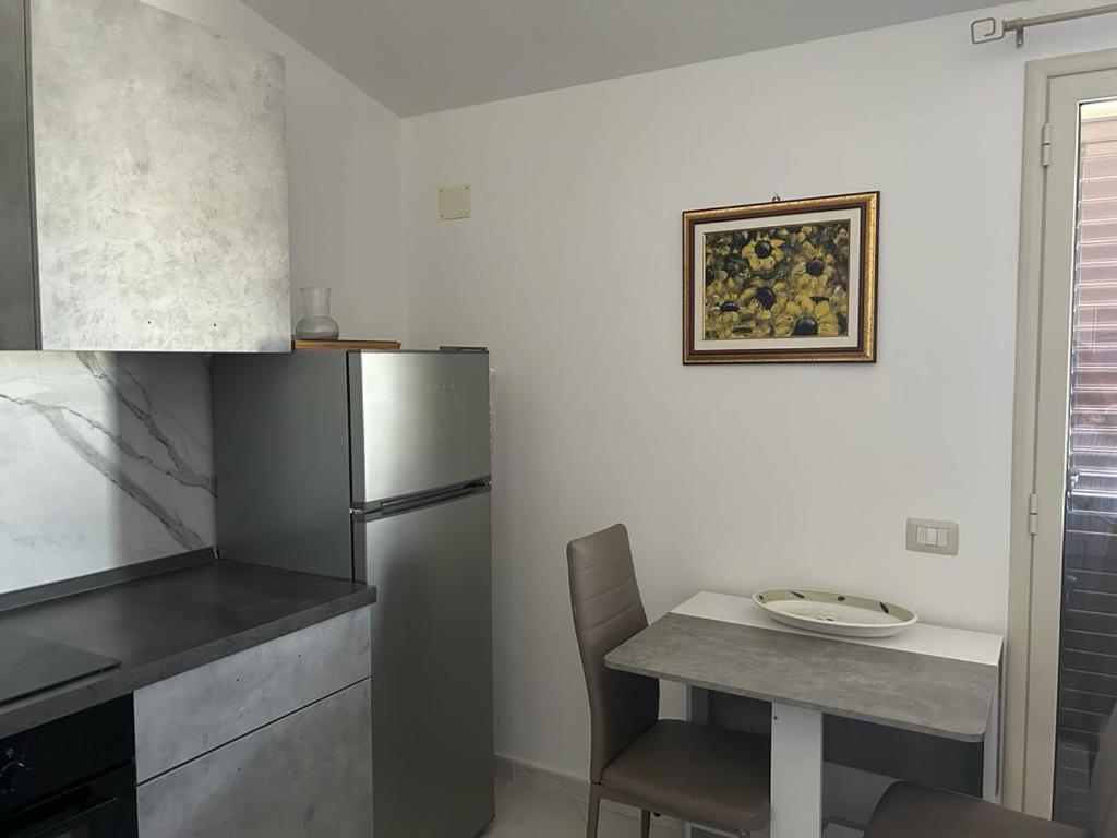 Nina Apartament Giardini Naxos Con Posto Auto Exterior foto